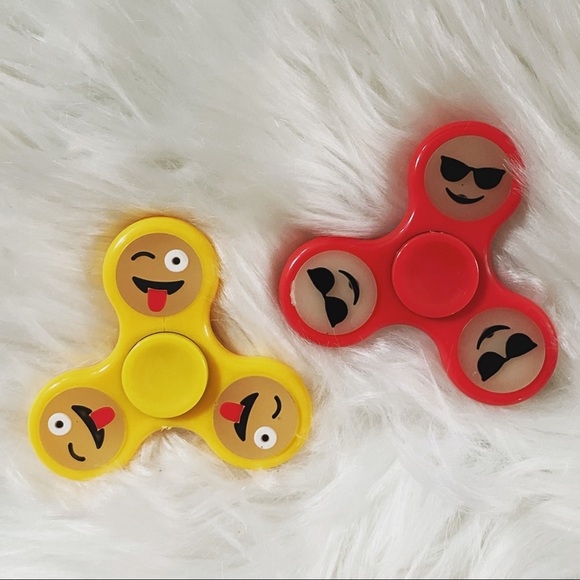 4 Emoji Glow in the Dark Hand Spinners - New - Picture 4 of 9